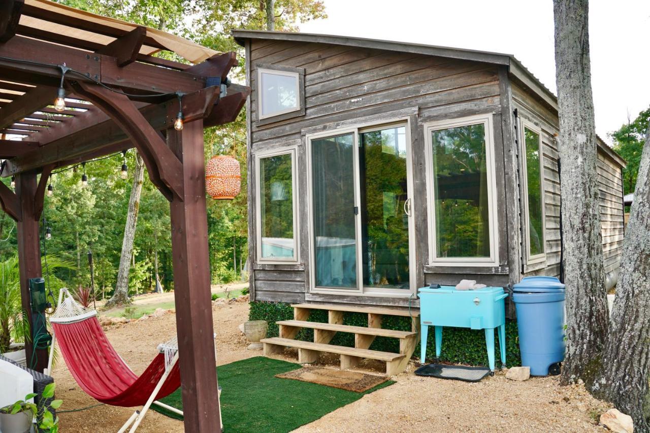 The Gemini-A Dreamy, Waterfront Tiny Cabin Rogersville Kültér fotó